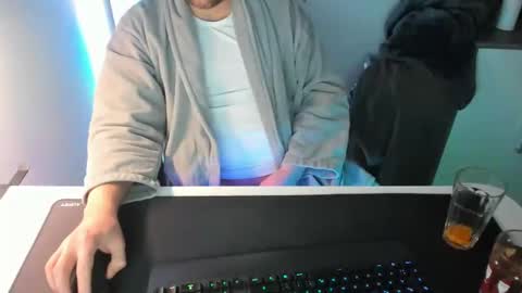 Snapshot of ziemlichflutschig chatting on January 2025 02:48:02 AM ziemlichflutschig online show from January 2025 02:48:02 AM