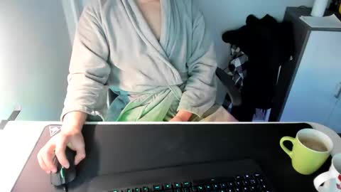 Snapshot of ziemlichflutschig chatting on February 2025 06:55:01 AM ziemlichflutschig online show from February 2025 06:55:01 AM