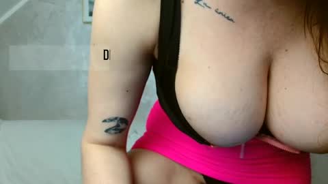 Snapshot of zilcandyilgirlii chatting on January 2025 02:02:01 AM Carolina online show from January 2025 02:02:01 AM