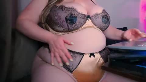 zinacorleone online show from June 2026 08:28:01 PM