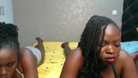 Snapshot of zinadine_ chatting on January 2026 07:06:01 PM Zinadine online show from January 2026 07:06:01 PM