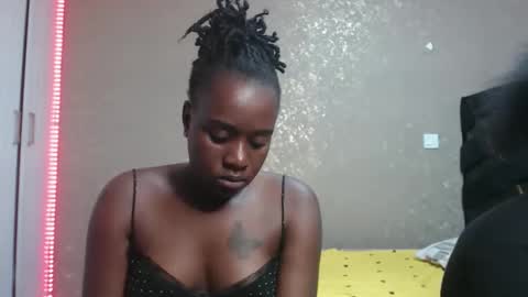 Snapshot of zinadine_ chatting on February 2026 05:27:02 AM Zinadine online show from February 2026 05:27:02 AM