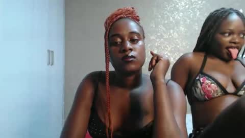 Snapshot of zinadine_ chatting on February 2026 02:22:02 PM Zinadine online show from February 2026 02:22:02 PM