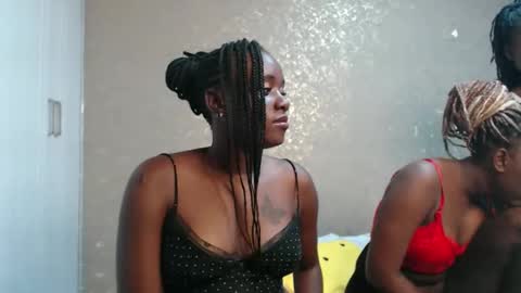 Zinadine online show from March 2026 03:49:01 PM