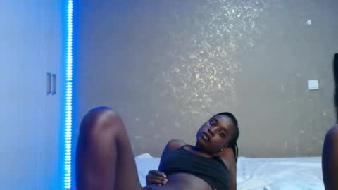 Zinadine online show from March 2026 06:19:02 PM