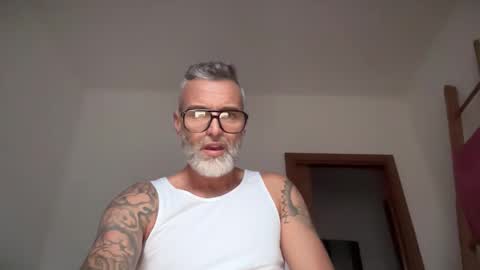 zkopa69 online show from October 2025 02:05:01 PM