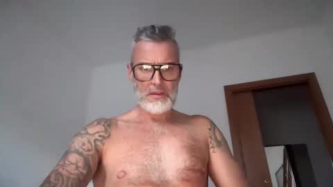 zkopa69 online show from October 2025 03:51:01 PM