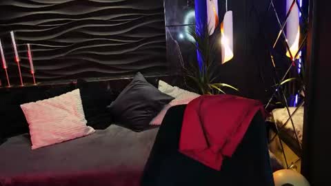 Zlata online show from July 2026 01:48:01 PM