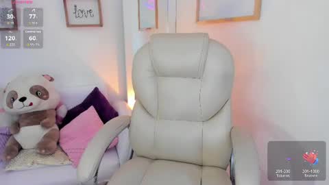 Zobe Love online show from June 2026 05:01:02 PM