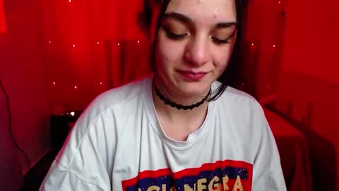 zoe_0111 online show from February 2025 07:29:01 PM