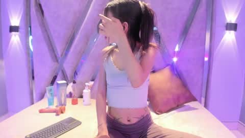 Zoe online show from July 2026 09:55:01 PM