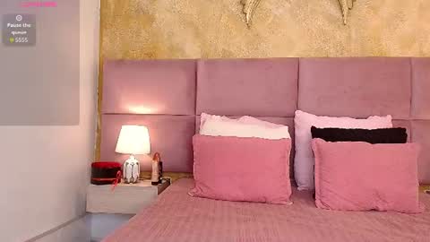 zoe_aitanaa online show from July 2026 07:49:02 PM