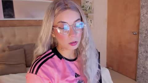 Snapshot of zoe_alanaa chatting on September 2025 07:39:01 PM ZOEE online show from September 2025 07:39:01 PM