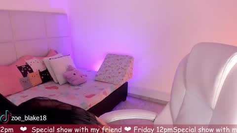 Snapshot of zoe_blake18 chatting on December 2024 09:28:01 PM Zoe online show from December 2024 09:28:01 PM