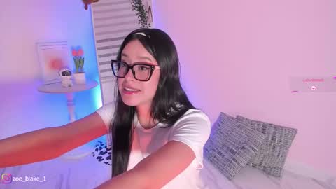 Snapshot of zoe_blake18 chatting on October 2025 02:34:01 AM Zoe online show from October 2025 02:34:01 AM