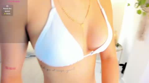 zoe_blunt_one online show from May 2026 12:10:01 PM