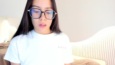 zoe_blunt_one online show from May 2026 11:17:01 AM