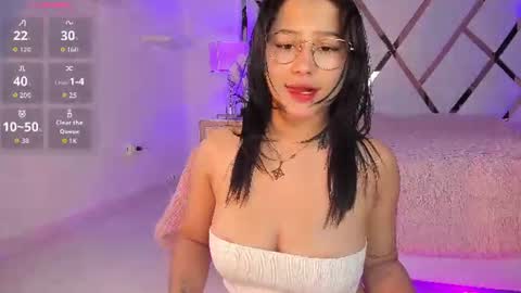 Snapshot of zoe_cherryy chatting on July 2026 01:07:02 PM Zoe online show from July 2026 01:07:02 PM