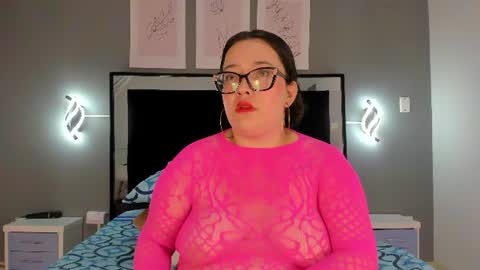 zoe_curvyy online show from June 2026 12:08:01 PM