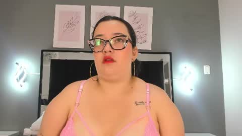 zoe_curvyy online show from July 2026 12:10:01 PM