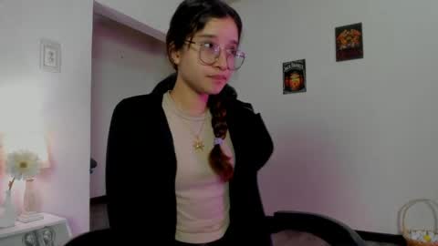 Snapshot of zoe_dear chatting on April 2026 06:17:02 PM zoe_dear online show from April 2026 06:17:02 PM