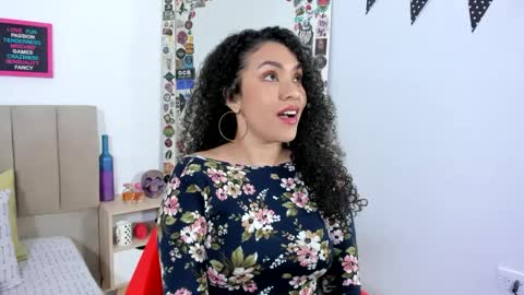 Snapshot of zoe_gruber chatting on January 2025 12:27:01 AM Zoe Gruber online show from January 2025 12:27:01 AM