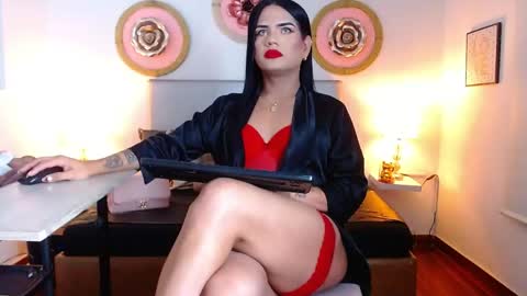 zoe_hecate online show from May 2026 01:00:01 AM