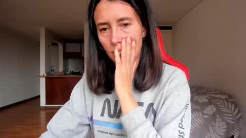 ZOE online show from October 2025 07:59:01 PM