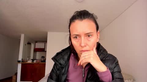 Snapshot of zoe_jeane_beker chatting on November 2025 08:36:02 PM ZOE online show from November 2025 08:36:02 PM