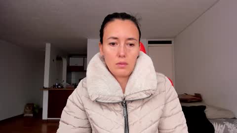 Snapshot of zoe_jeane_beker chatting on December 2025 09:32:01 PM ZOE online show from December 2025 09:32:01 PM