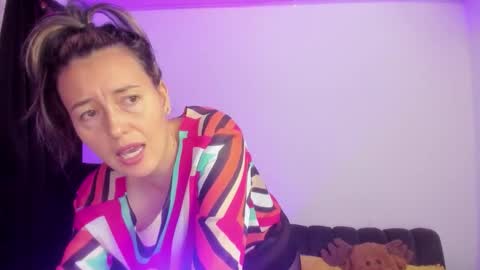 Snapshot of zoe_jeane_beker chatting on February 2026 08:45:02 PM ZOE online show from February 2026 08:45:02 PM