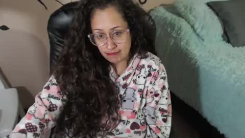 Snapshot of zoe_koller chatting on November 2025 11:32:01 PM Zoe Koller online show from November 2025 11:32:01 PM