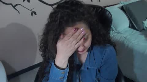 Snapshot of zoe_koller chatting on November 2025 01:19:02 AM Zoe Koller online show from November 2025 01:19:02 AM