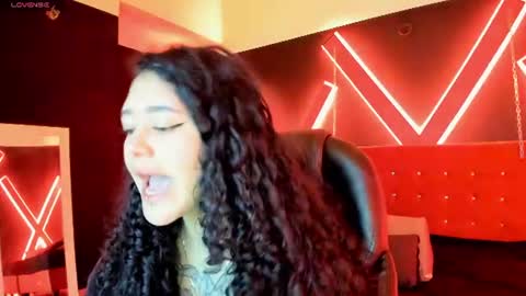 zoe  online show from August 2026 04:00:01 AM