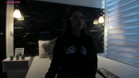 Zoe online show from October 2025 11:29:01 AM