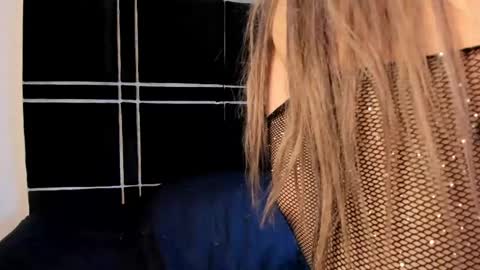 SWEET ZOE online show from May 2026 06:04:01 PM