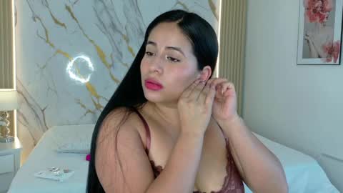 zoe_longhair online show from May 2026 07:09:02 PM