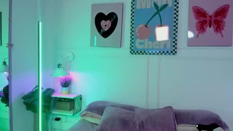 Zoe Lynch online show from March 2026 11:24:01 AM