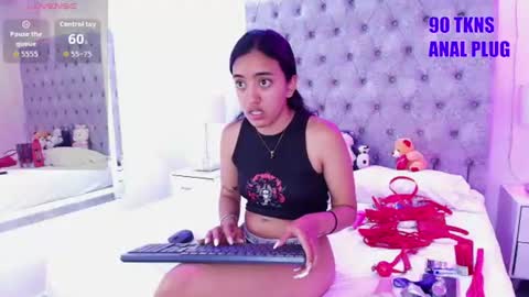 zoe  online show from July 2026 07:52:01 PM