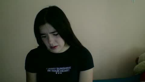 Snapshot of zoe_mill33r chatting on November 2025 04:28:02 PM Zoe online show from November 2025 04:28:02 PM