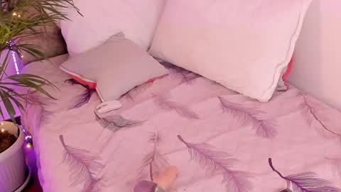 Zoe online show from February 2025 08:23:02 PM