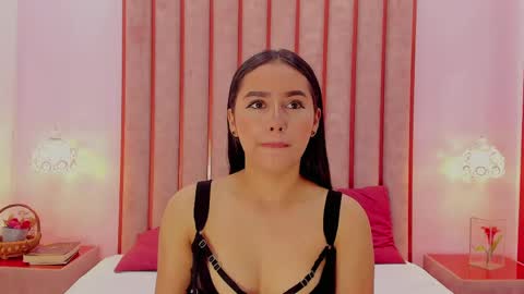 Zoe Monrow online show from May 2026 12:45:02 PM