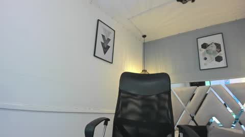 zoe_moreau online show from January 2026 08:12:02 PM