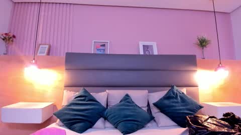 Zoe Novakk  online show from November 2025 01:55:02 PM