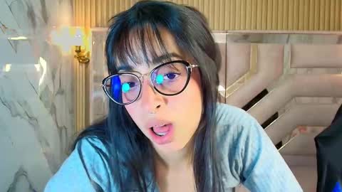 Snapshot of zoe_r_ chatting on September 2025 03:06:02 AM Zoe online show from September 2025 03:06:02 AM