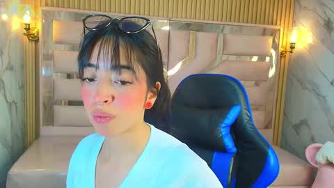 Snapshot of zoe_r_ chatting on September 2025 03:21:01 AM Zoe online show from September 2025 03:21:01 AM