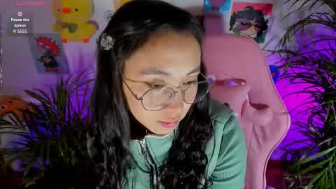 Snapshot of zoe_ray_y chatting on February 2026 06:45:01 PM zoe_ray_y online show from February 2026 06:45:01 PM