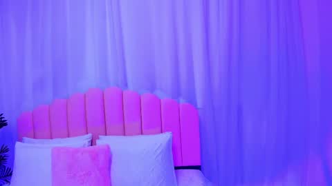 Zoe online show from February 2025 05:24:01 PM