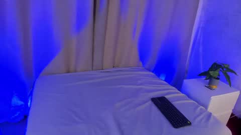 zoe_rousee_ online show from July 2026 12:11:01 PM