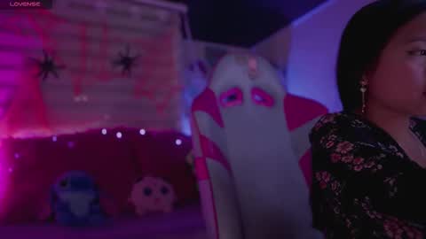 Snapshot of zoe_skyler chatting on October 2025 03:56:02 PM Zoe online show from October 2025 03:56:02 PM